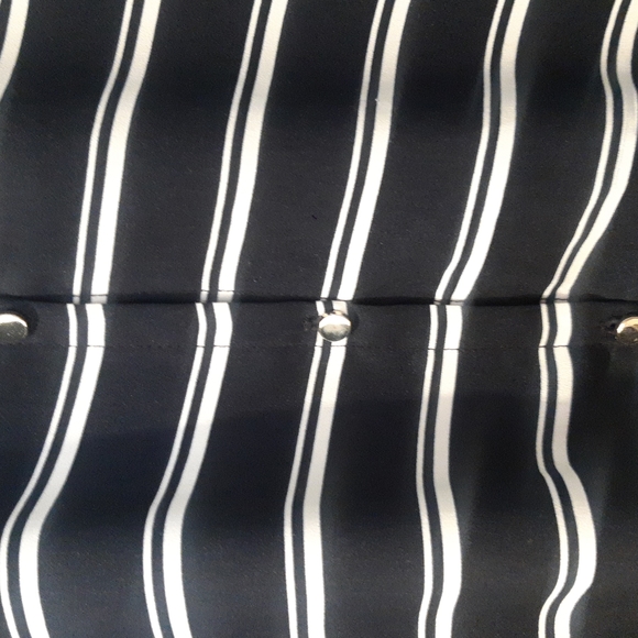 🌞3/$50 Comfortable Long sleeved blouse - Picture 5 of 5